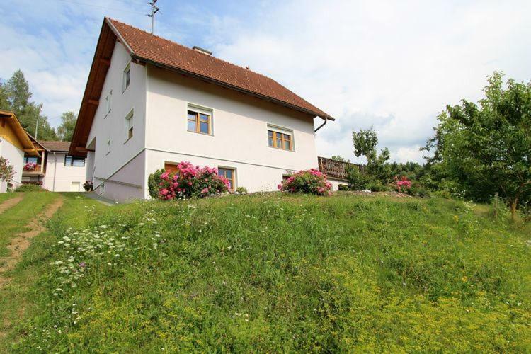 Fewo Ploesch Vlg. Maierhofer Apartment Lavamund Exterior photo