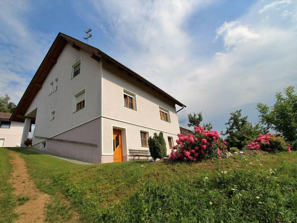 Fewo Ploesch Vlg. Maierhofer Apartment Lavamund Exterior photo